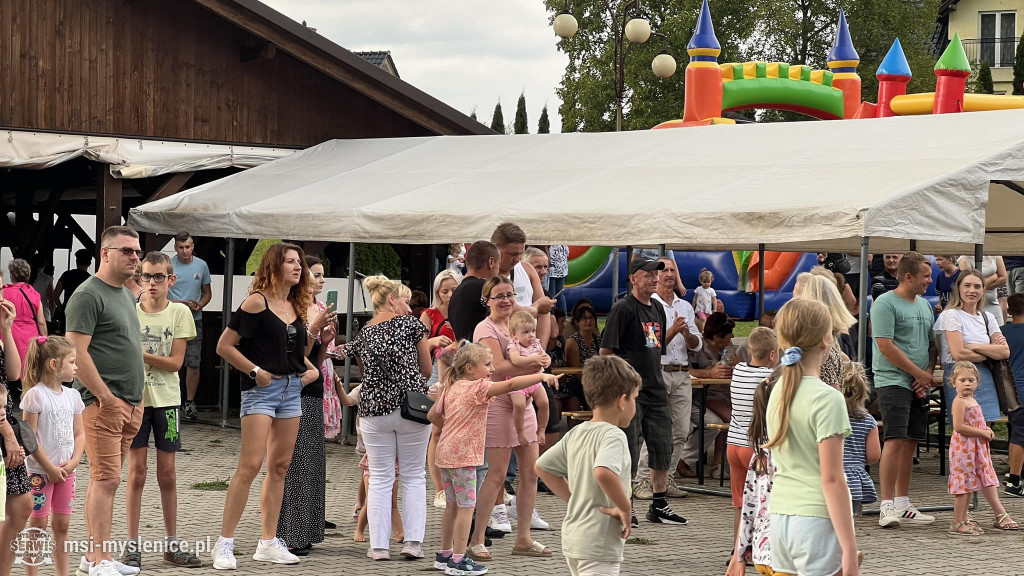 Myślenicka Scena Letnia - przystanek Osieczany