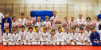 Judocy z Myślenic z gradem medali na zawodach w Sosonowcu. -1198