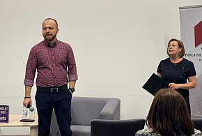 Wojciech Chmielarz gościem Miejskiej Biblioteki Publicznej w Myślenicach-3955