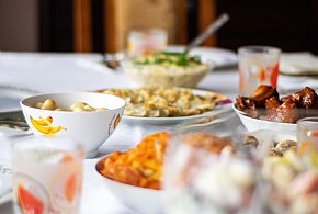 Polacy znów sięgną głębiej do kieszeni. Tyle wydają na świąteczne jedzenie-4626