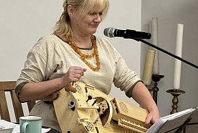 "Kolęda z lirą" Katarzyny Bor w Muzeum Niepodległości