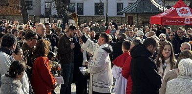 Święcenie pokarmów w Sanktuarium Pani Myślenickiej
