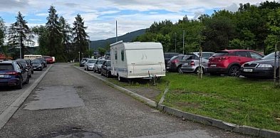 Parking przy basenie Aquarius w Myślenicach będzie płatny