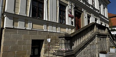 Schody przy Szkole Podstawowej nr. 1 w Myślenicach przejdą modernizację