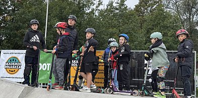 Szkolenie młodych talentów w Skateparku na Zarabiu -4018