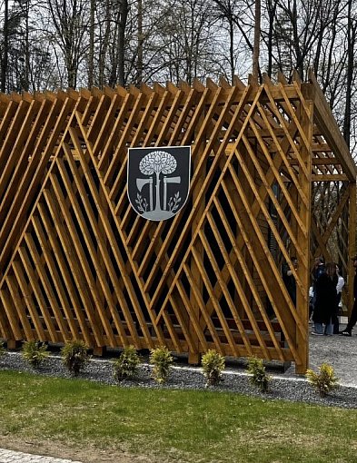 Nowa tężnia solankowa w Parku Miejskim na myślenickim Zarabiiu już otwarta