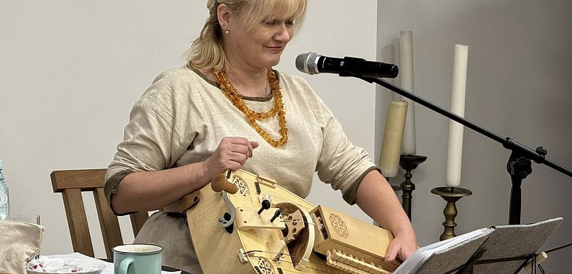 "Kolęda z lirą" Katarzyny Bor w Muzeum Niepodległości