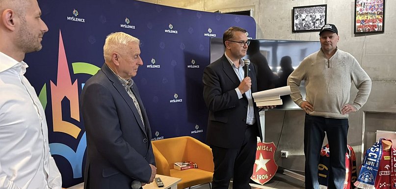 Spotkanie z Kazimierzem Kmiecikiem w Miejskiej Bibliotece Publicznej