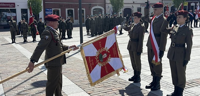 Uroczystość nadania sztandaru Jednostce Strzeleckiej 4115 w Myślenicach