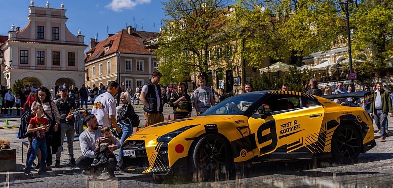Ferrari, Lamborghini, McLaren… na Rynku w Myślenicach już 31 maja