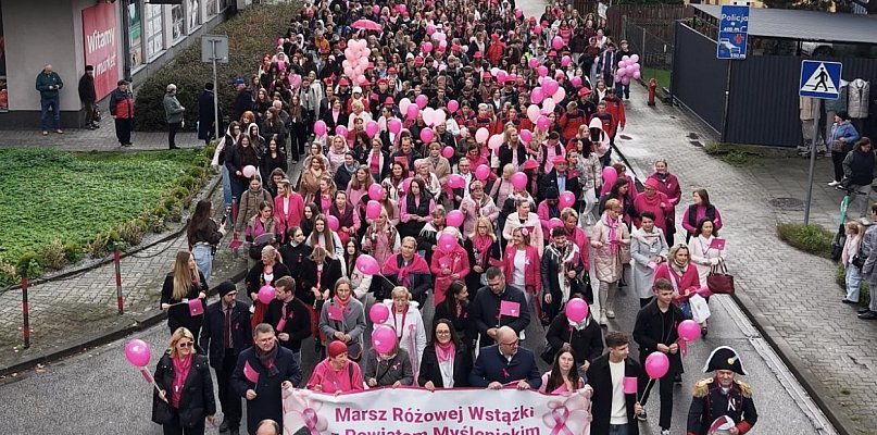 Ulicami Myślenic przeszedł III Powiatowy Marsz Różowej Wstążki - 4095