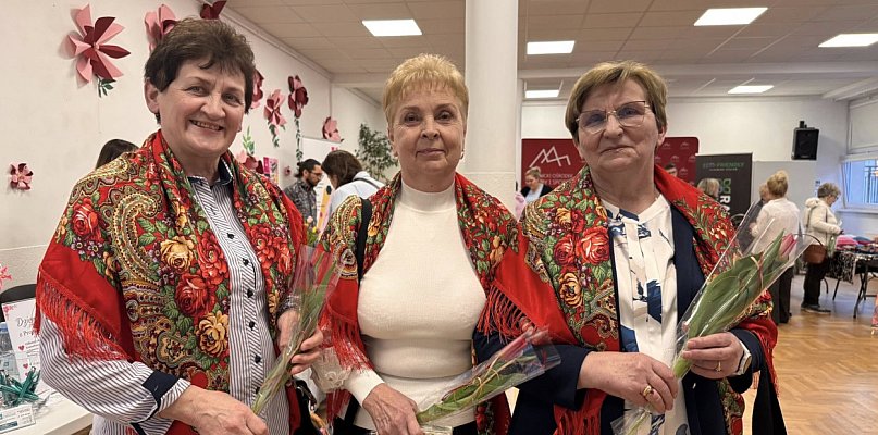 Myślenicki Dzień Kobiet pełen kwiatów, muzyki i dobrej zabawy