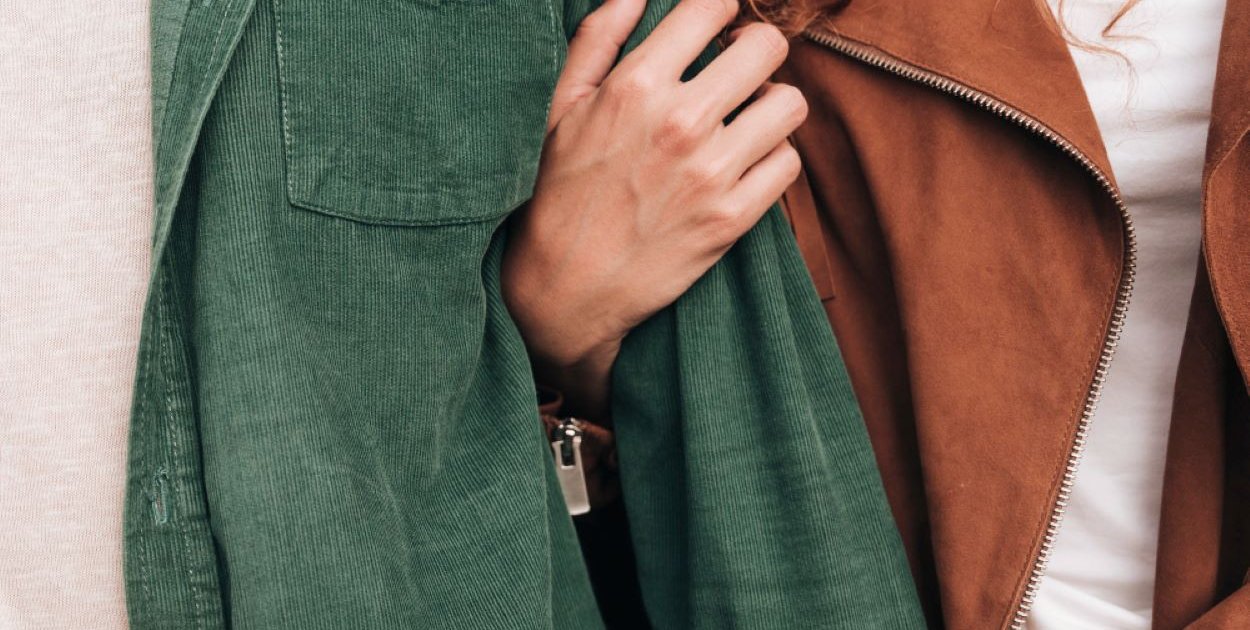 Jak kupować ubrania marek premium bez nadwyrężania budżetu?