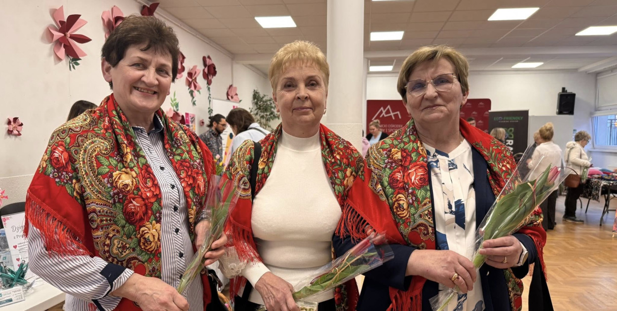 Myślenicki Dzień Kobiet pełen kwiatów, muzyki i dobrej zabawy