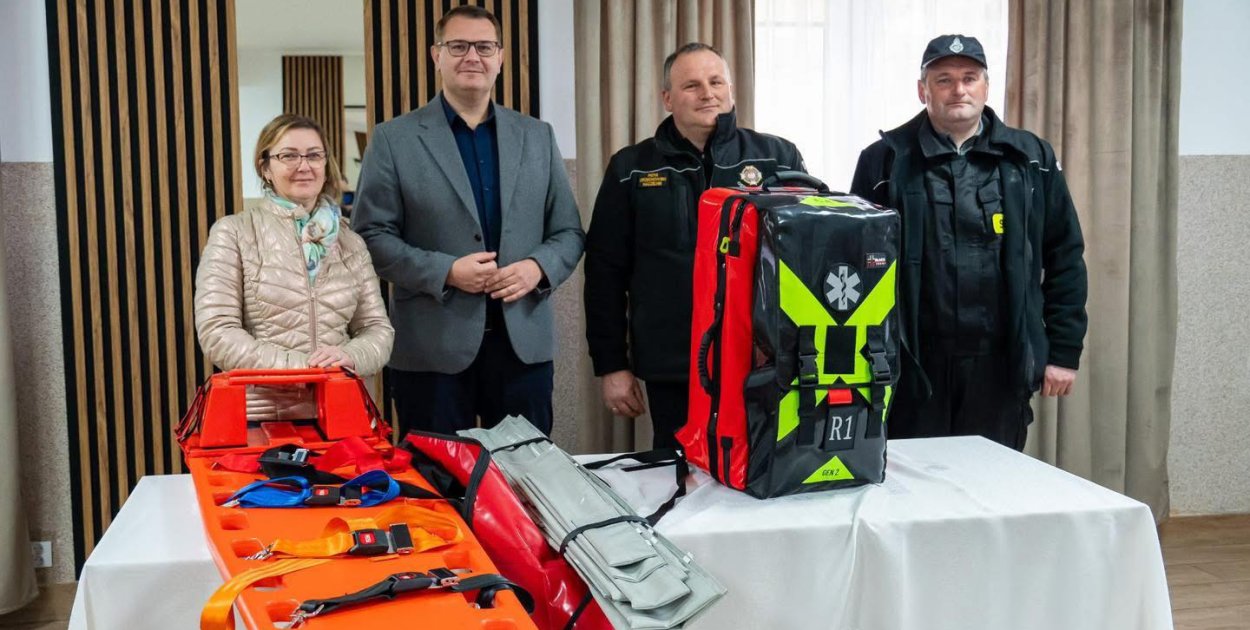 Nowy sprzęt ratujący życie trafił do strażaków z jednostki OSP Bęczarka
