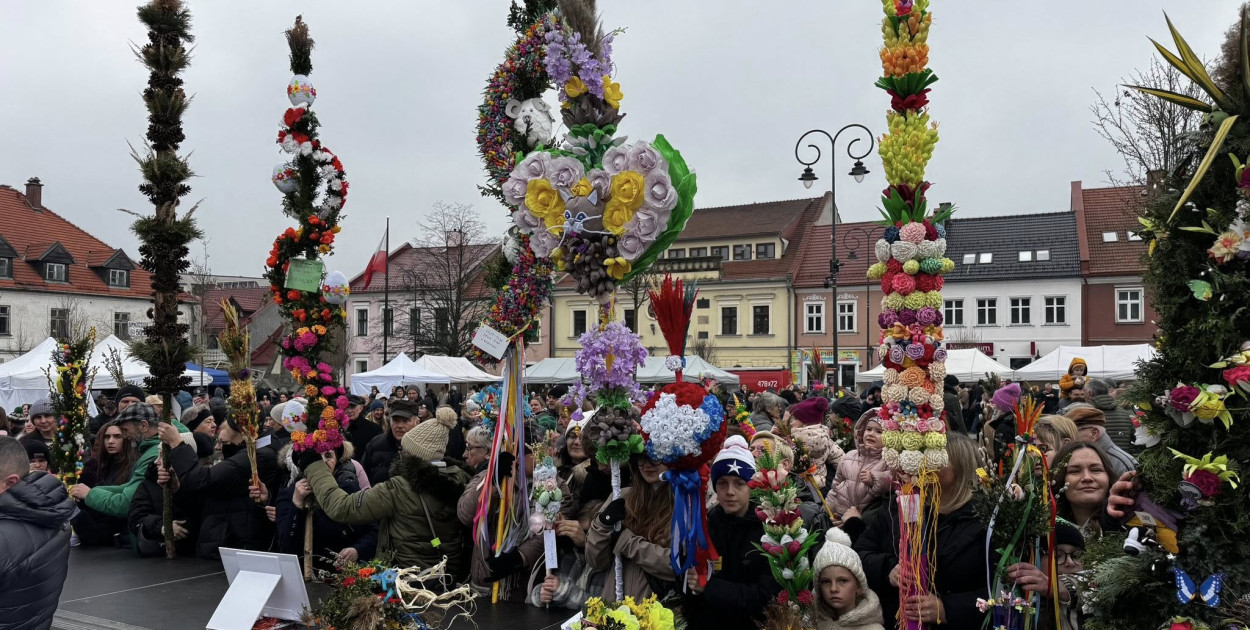 Kiermasz Wielkanocny i Konkurs Palm Wielkanocnych na Rynku w Myślenicach