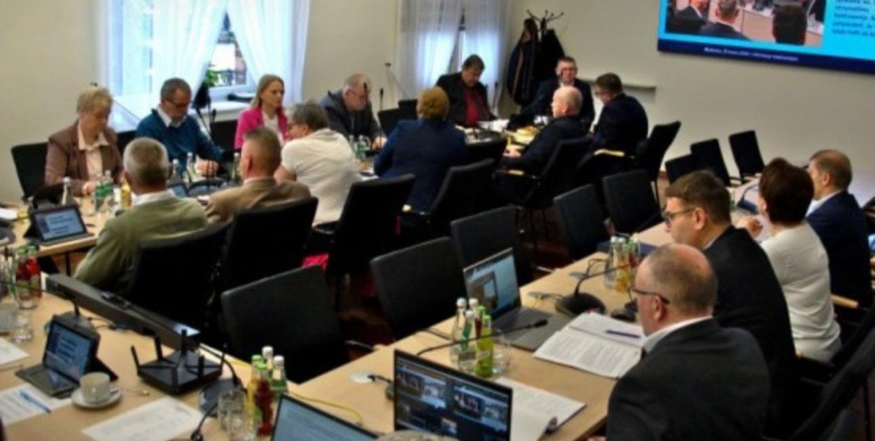 Podsumowanie sesji Rady Miejskiej w Myślenicach 30.03.2026